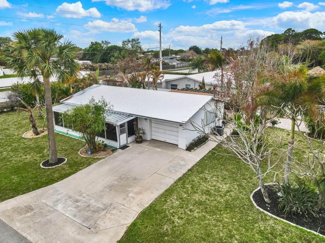 1180 NE Crescent Street, Jensen Beach, FL 34957