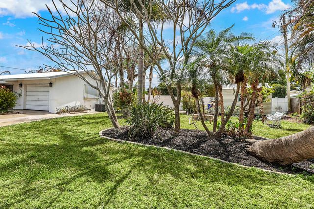 1180 NE Crescent Street, Jensen Beach, FL 34957
