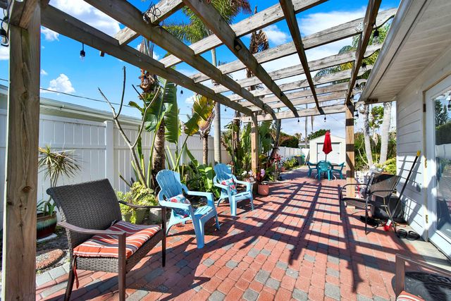 1180 NE Crescent Street, Jensen Beach, FL 34957