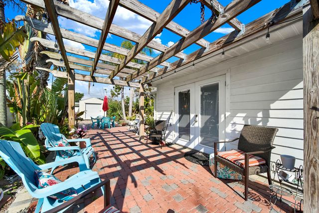 1180 NE Crescent Street, Jensen Beach, FL 34957