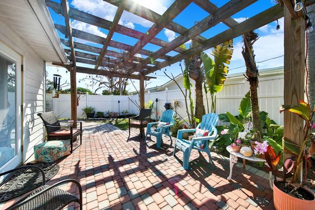 1180 NE Crescent Street, Jensen Beach, FL 34957