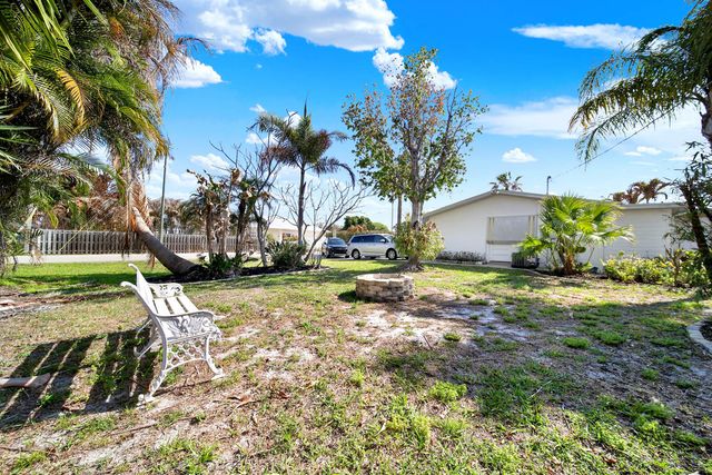 1180 NE Crescent Street, Jensen Beach, FL 34957