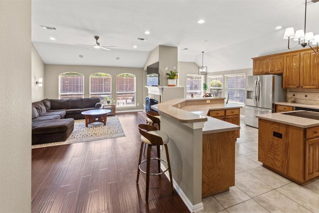 6315 Fannin Drive, Arlington, TX 76001