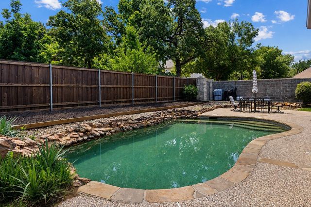 6315 Fannin Drive, Arlington, TX 76001