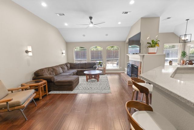 6315 Fannin Drive, Arlington, TX 76001