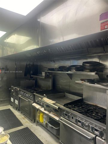 9511 S DIXIE HWY, Pinecrest, FL 33156