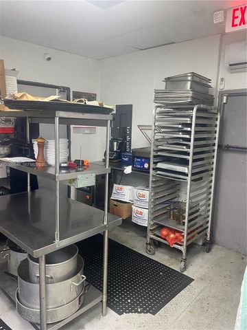 9511 S DIXIE HWY, Pinecrest, FL 33156