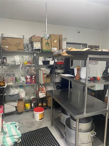 9511 S DIXIE HWY, Pinecrest, FL 33156