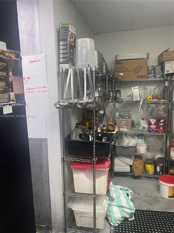 9511 S DIXIE HWY, Pinecrest, FL 33156