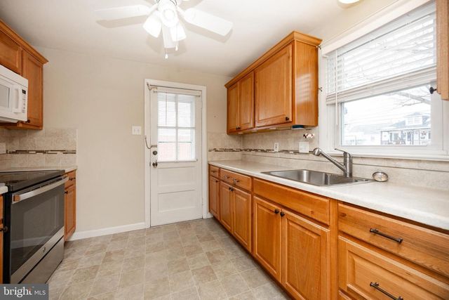 746 N HANOVER ST, Pottstown, PA 19464