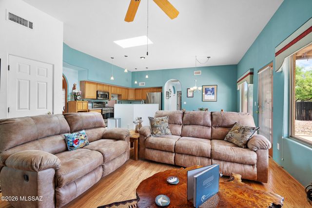 13832 E Calle Nobleza, Vail, AZ 85641