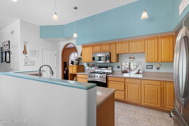 13832 E Calle Nobleza, Vail, AZ 85641