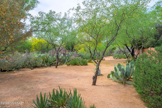 13832 E Calle Nobleza, Vail, AZ 85641