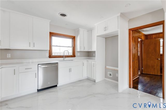 7276 Alpen Ln, Hanover, VA 23111