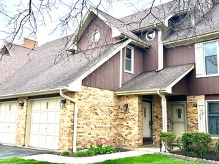 504 Country Lane 504, Des Plaines, IL 60016