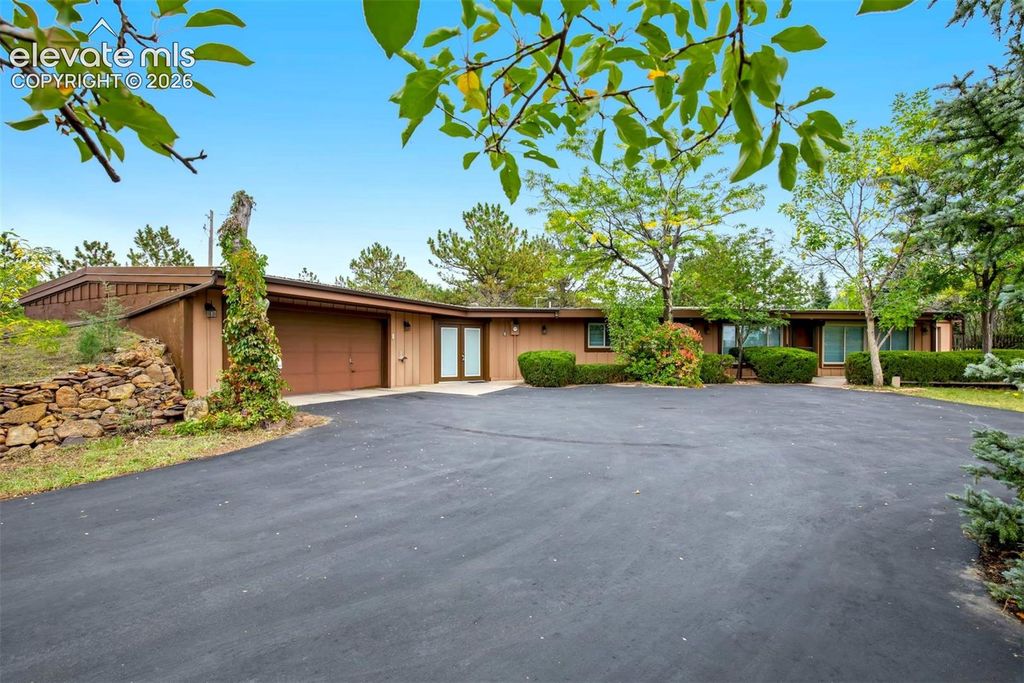 875 Eagle Rock Road, Colorado Springs, CO 80918 — exterior
