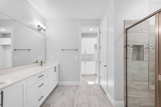 304 N Jungle Road, Geneva, FL 32732