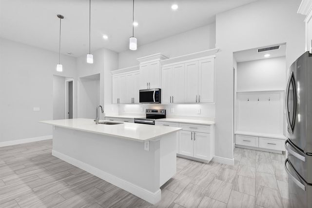 304 N Jungle Road, Geneva, FL 32732