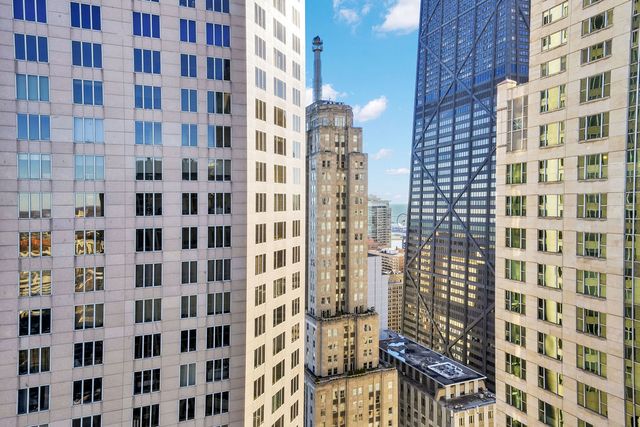 100 E Walton Street 17C, Chicago, IL 60611