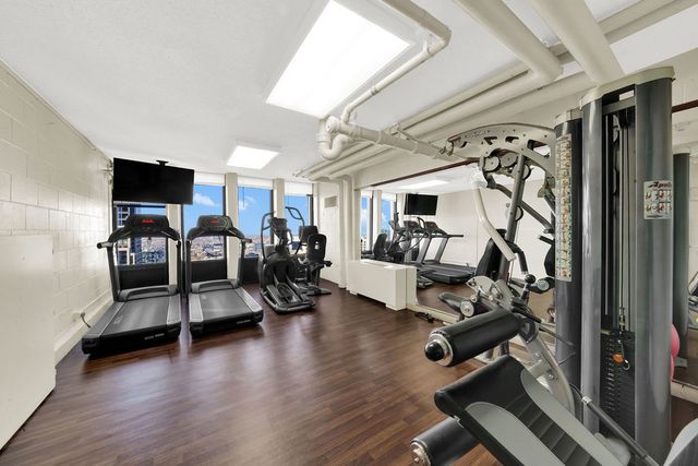 100 E Walton Street 17C, Chicago, IL 60611