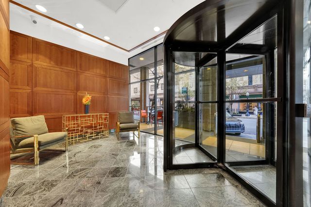 100 E Walton Street 17C, Chicago, IL 60611