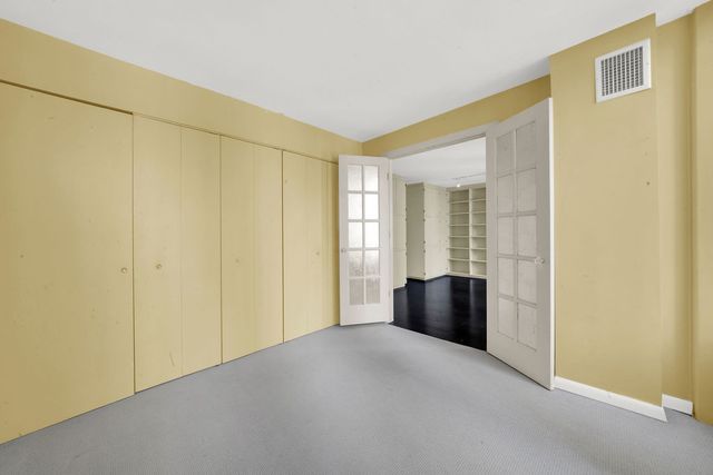 100 E Walton Street 17C, Chicago, IL 60611