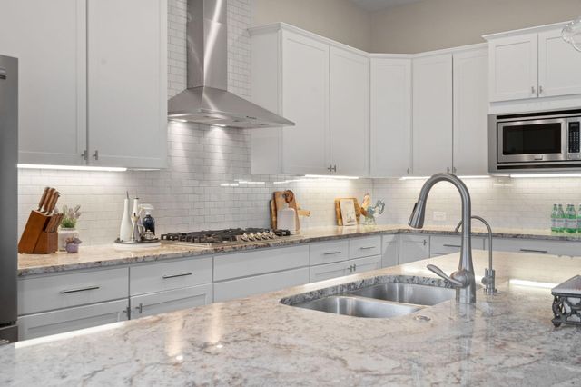 6015 Kimberly Lane N, Plymouth, MN 55446