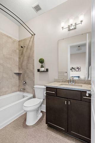 6015 Kimberly Lane N, Plymouth, MN 55446