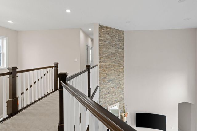 6015 Kimberly Lane N, Plymouth, MN 55446