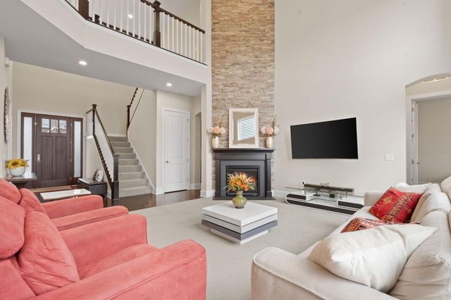 6015 Kimberly Lane N, Plymouth, MN 55446