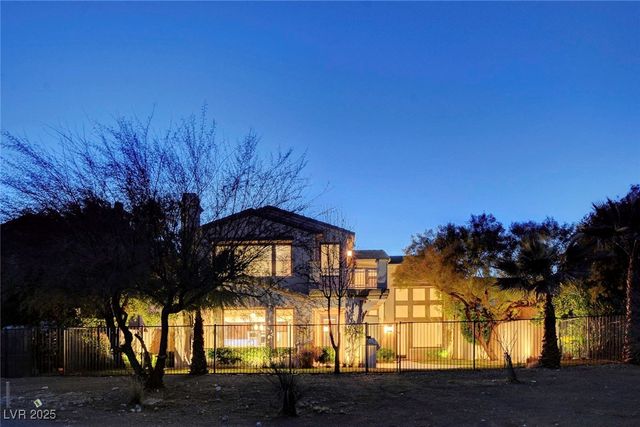 2952 Soft Horizon Way, Las Vegas, NV 89135