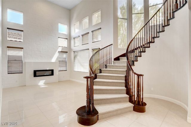 2952 Soft Horizon Way, Las Vegas, NV 89135