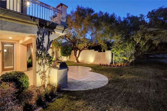 2952 Soft Horizon Way, Las Vegas, NV 89135