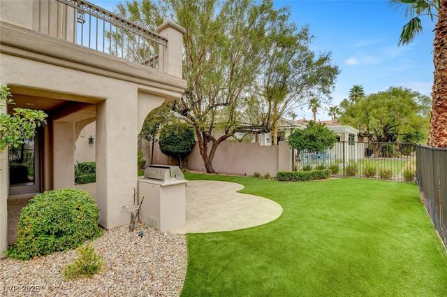 2952 Soft Horizon Way, Las Vegas, NV 89135