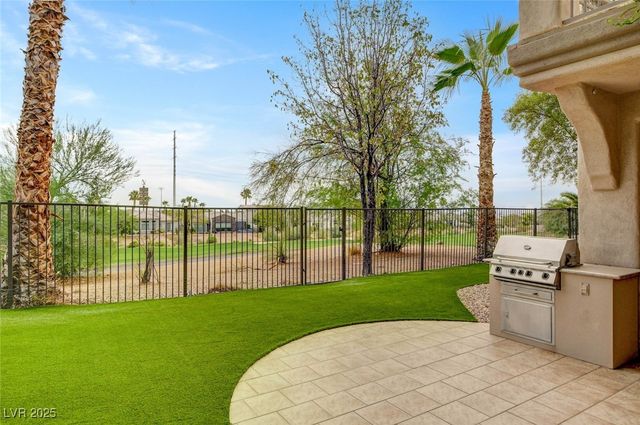 2952 Soft Horizon Way, Las Vegas, NV 89135