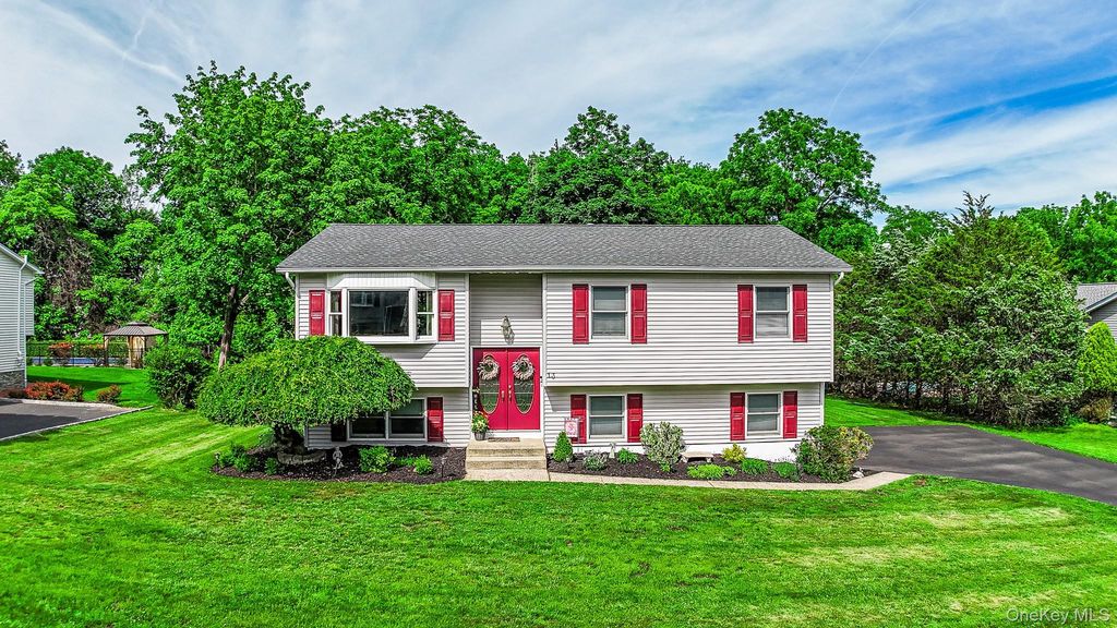13 Pine Drive, Stony Point, NY 10980