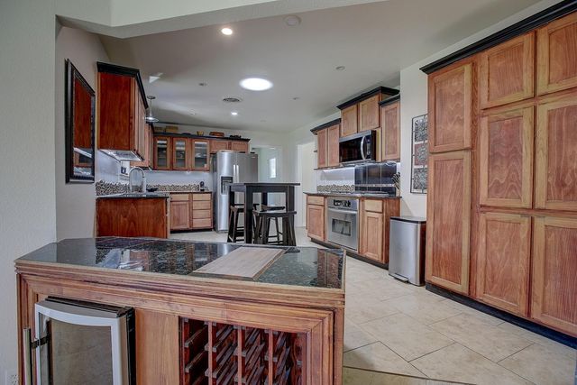 1902 E 18th ST, Georgetown, TX 78626