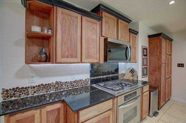 1902 E 18th ST, Georgetown, TX 78626