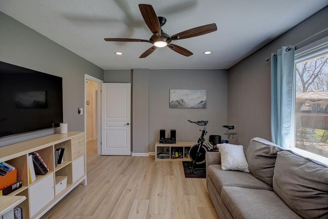 1902 E 18th ST, Georgetown, TX 78626