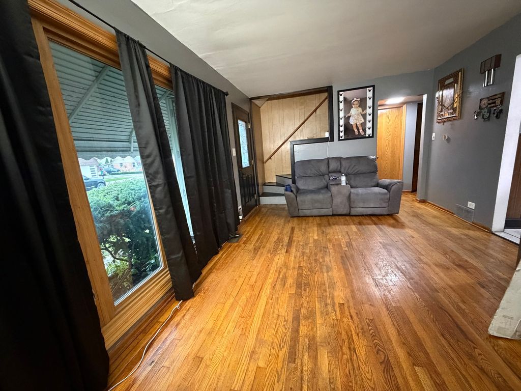 8225 Rutherford Avenue, Burbank, IL 60459 — photo 3