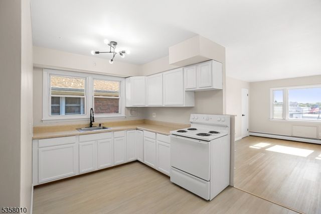 11 Pekola Ter, Carteret Boro, NJ 07008