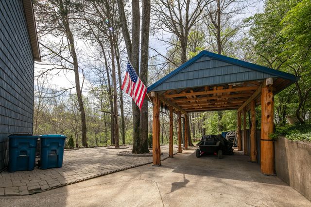 2140 Crystal Creek Drive, Frankfort, KY 40601
