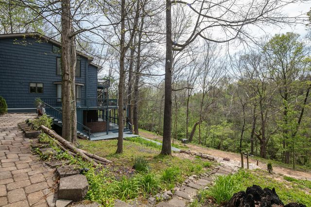 2140 Crystal Creek Drive, Frankfort, KY 40601