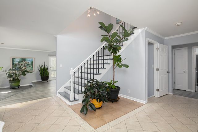 2140 Crystal Creek Drive, Frankfort, KY 40601