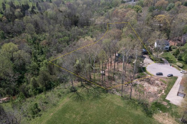 2140 Crystal Creek Drive, Frankfort, KY 40601