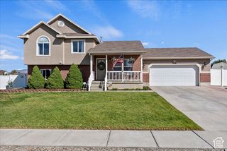 2558 N 2500 W, Clinton, UT 84015