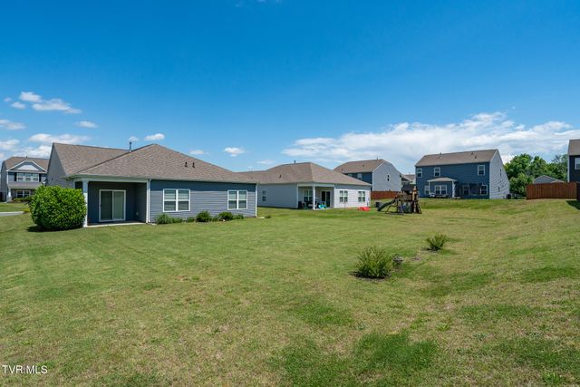 3097 Coyote Meadow, Piney Flats, TN 37686