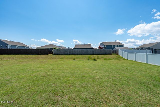 3097 Coyote Meadow, Piney Flats, TN 37686