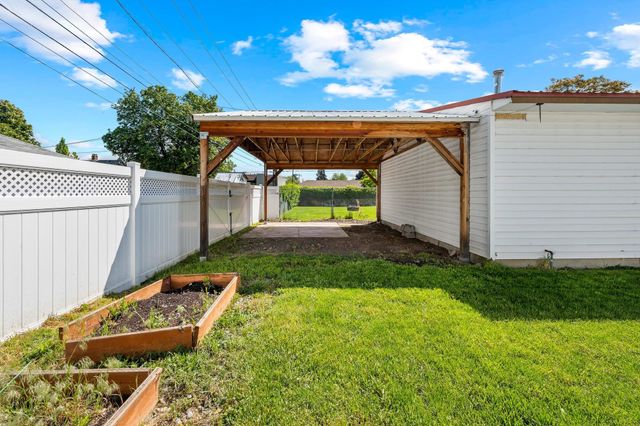3717 E Pacific Ave, Spokane, WA 99202