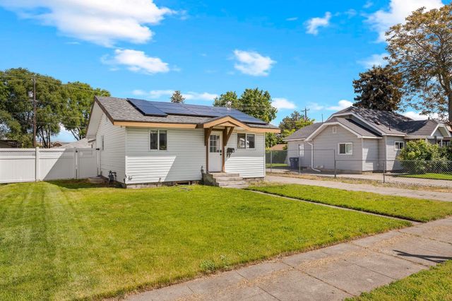 3717 E Pacific Ave, Spokane, WA 99202